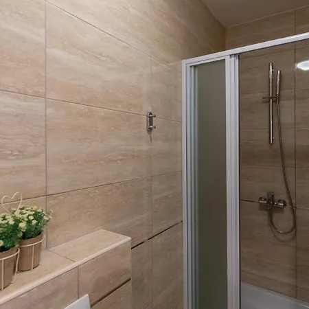 Three-bedroom In Duboka Apartman Klek
